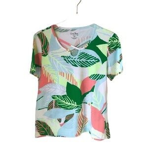 Coral Bay size M petite tropical short sleeve tee with keyhole neckline.